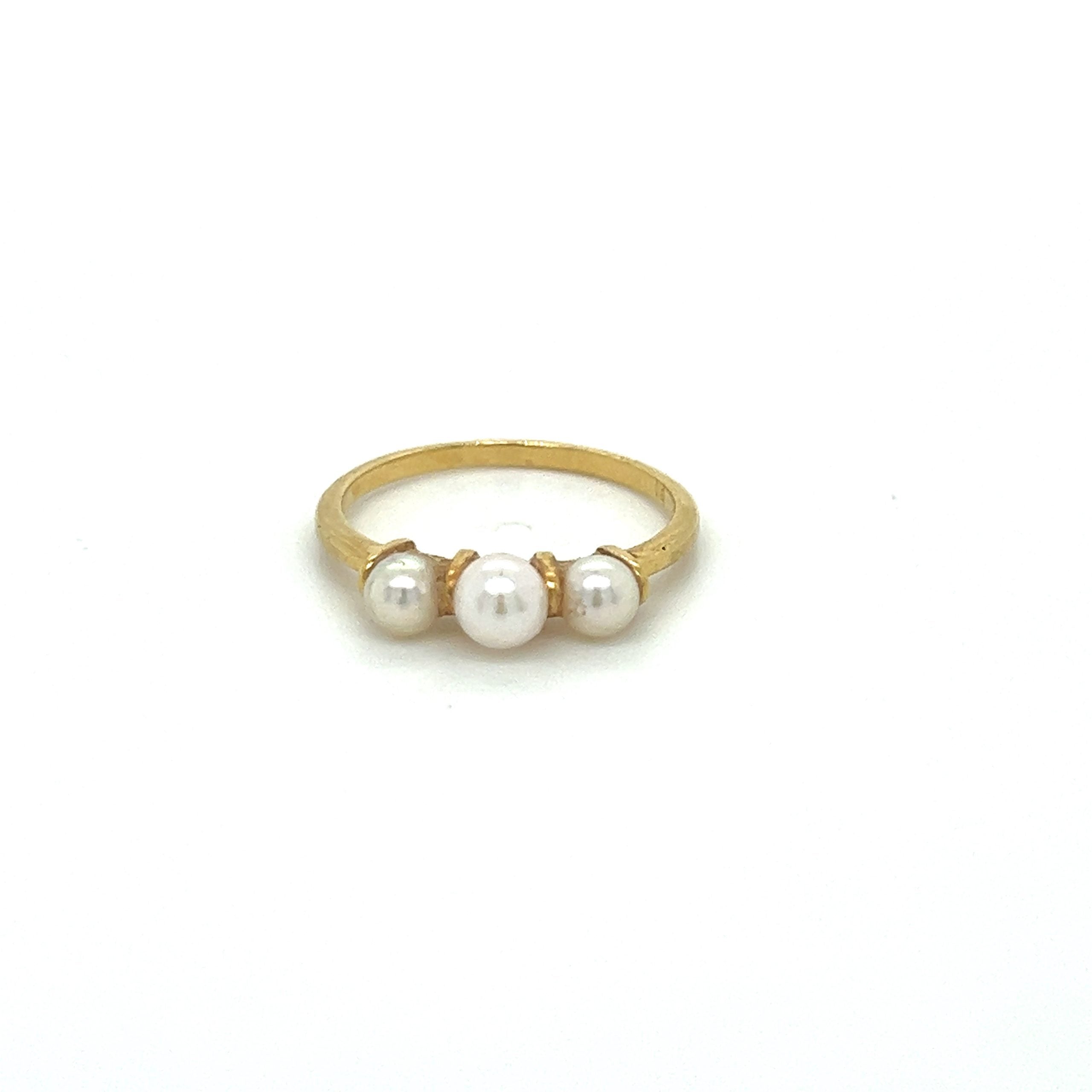 PEARL TRILOGY RING