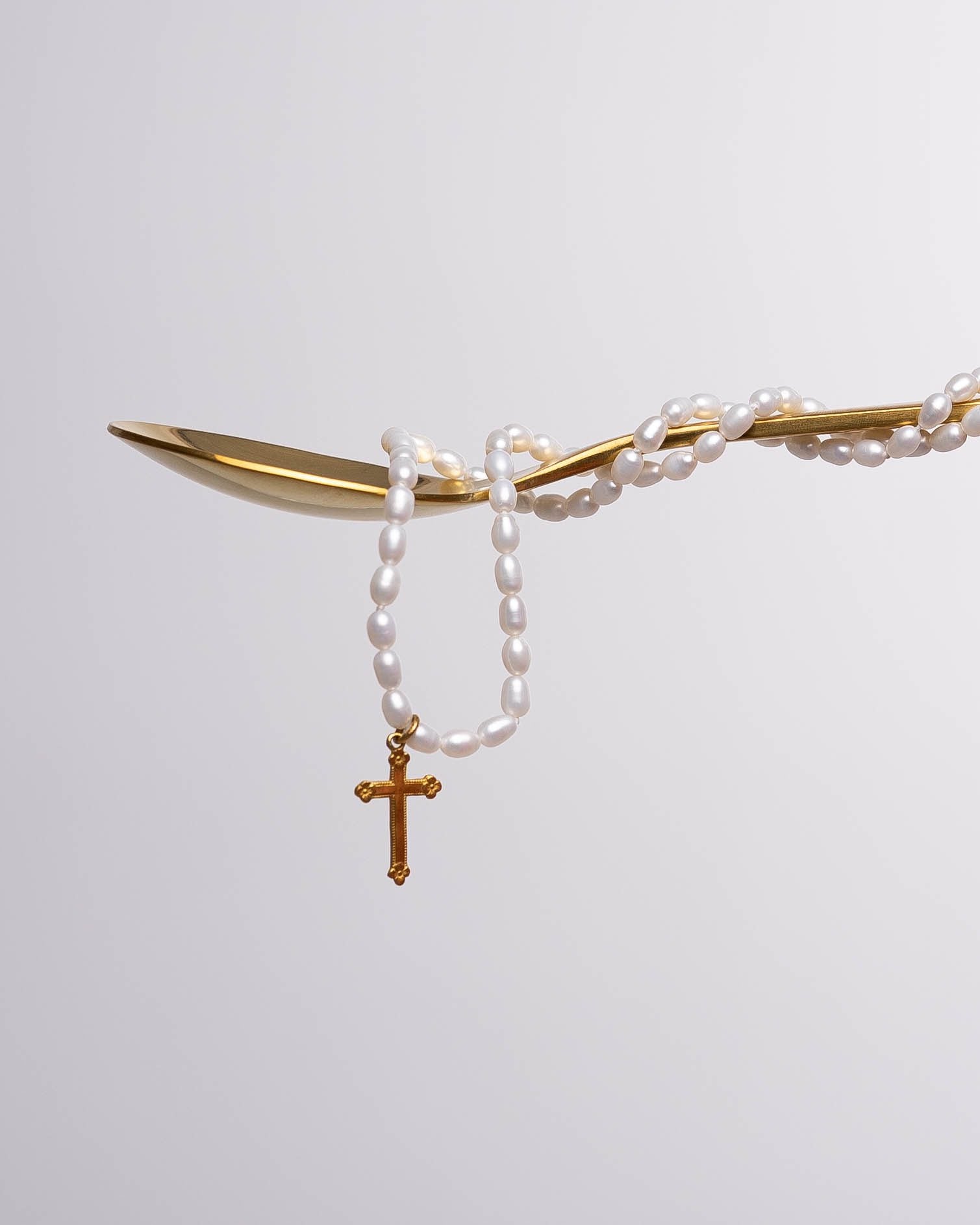 Pearl necklace with vintage 24k cross
