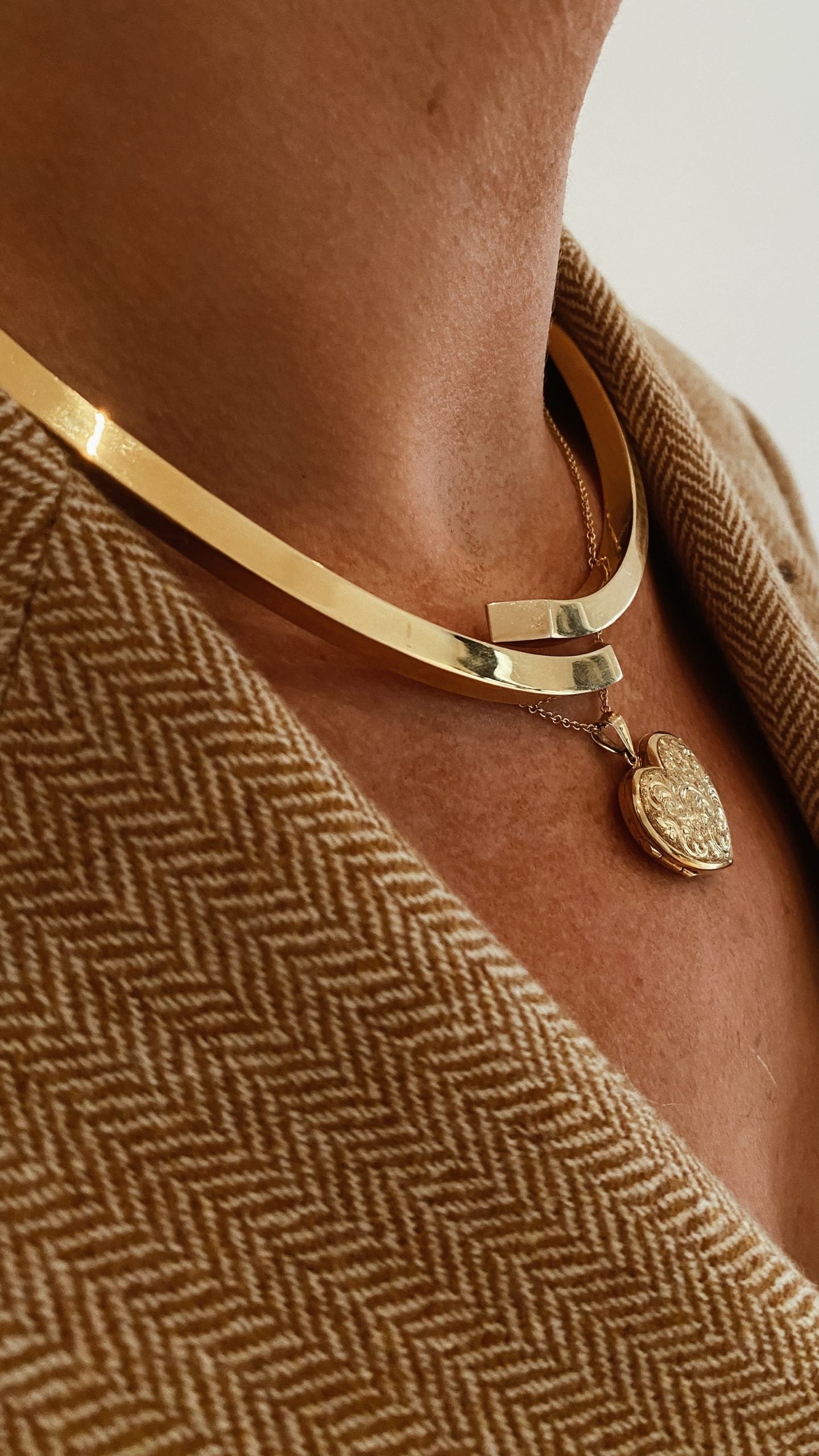 HEART LOCKET PENDANT