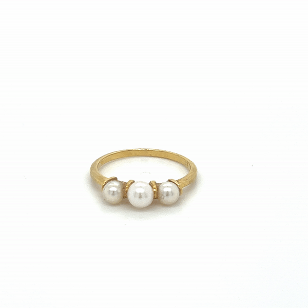 PEARL TRILOGY RING