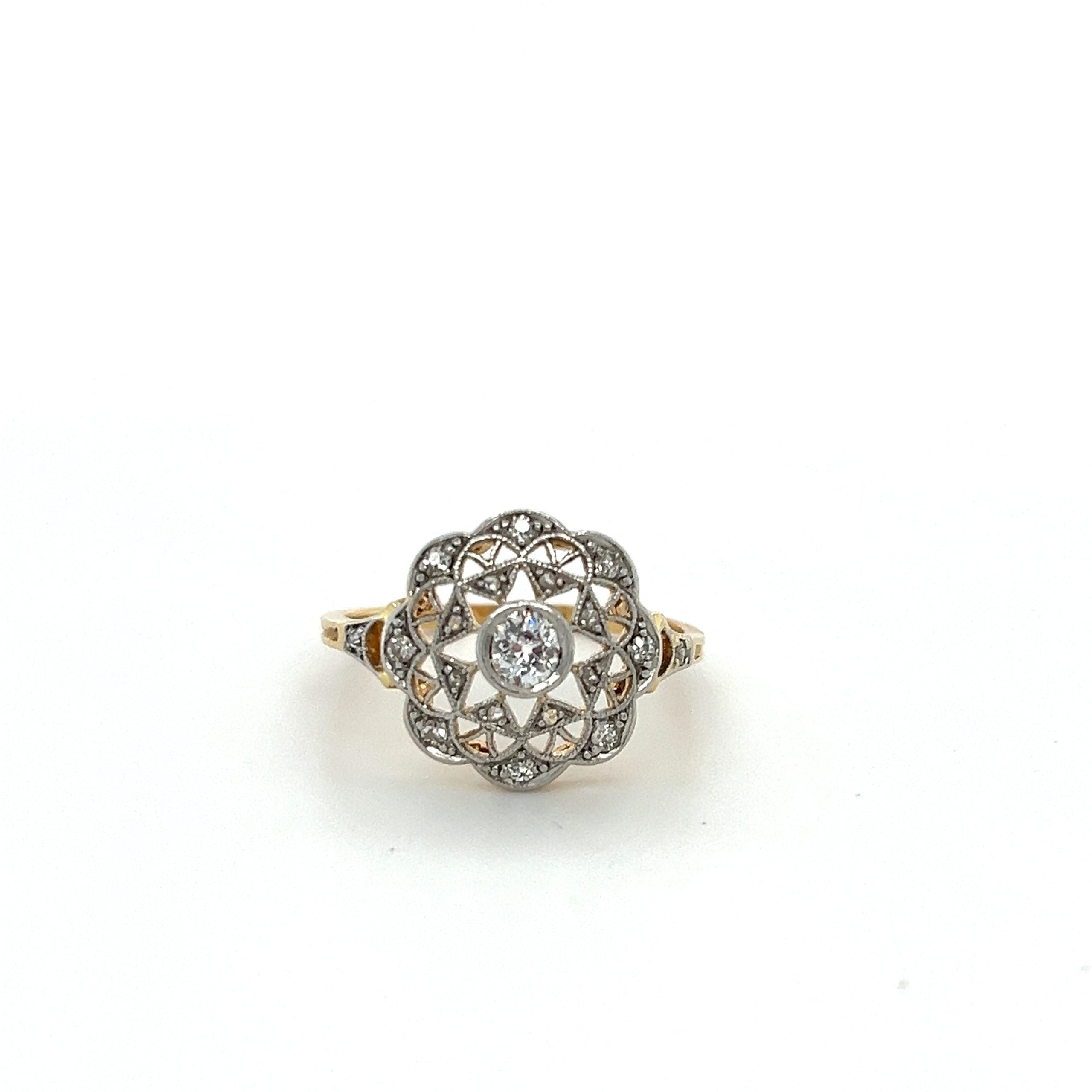 DIAMOND ANTIQUE RING
