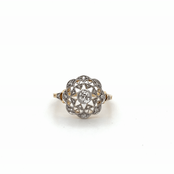 DIAMOND ANTIQUE RING
