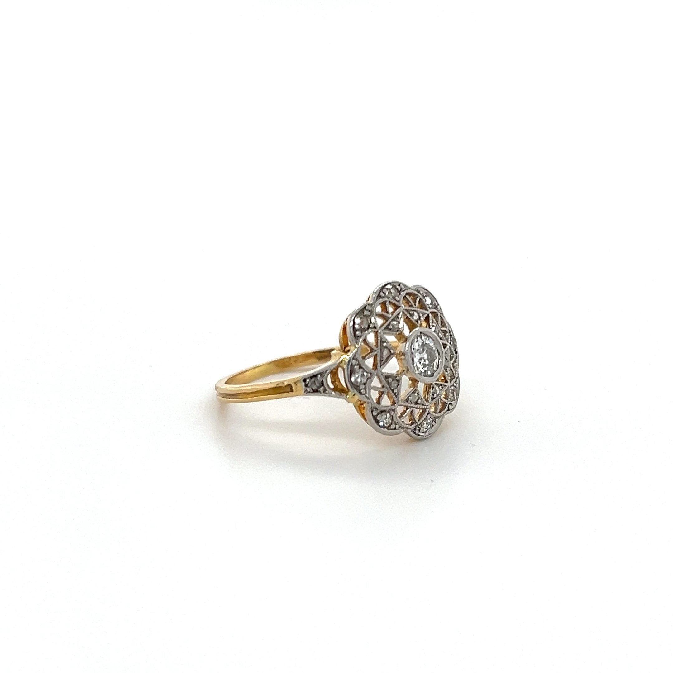 DIAMOND ANTIQUE RING
