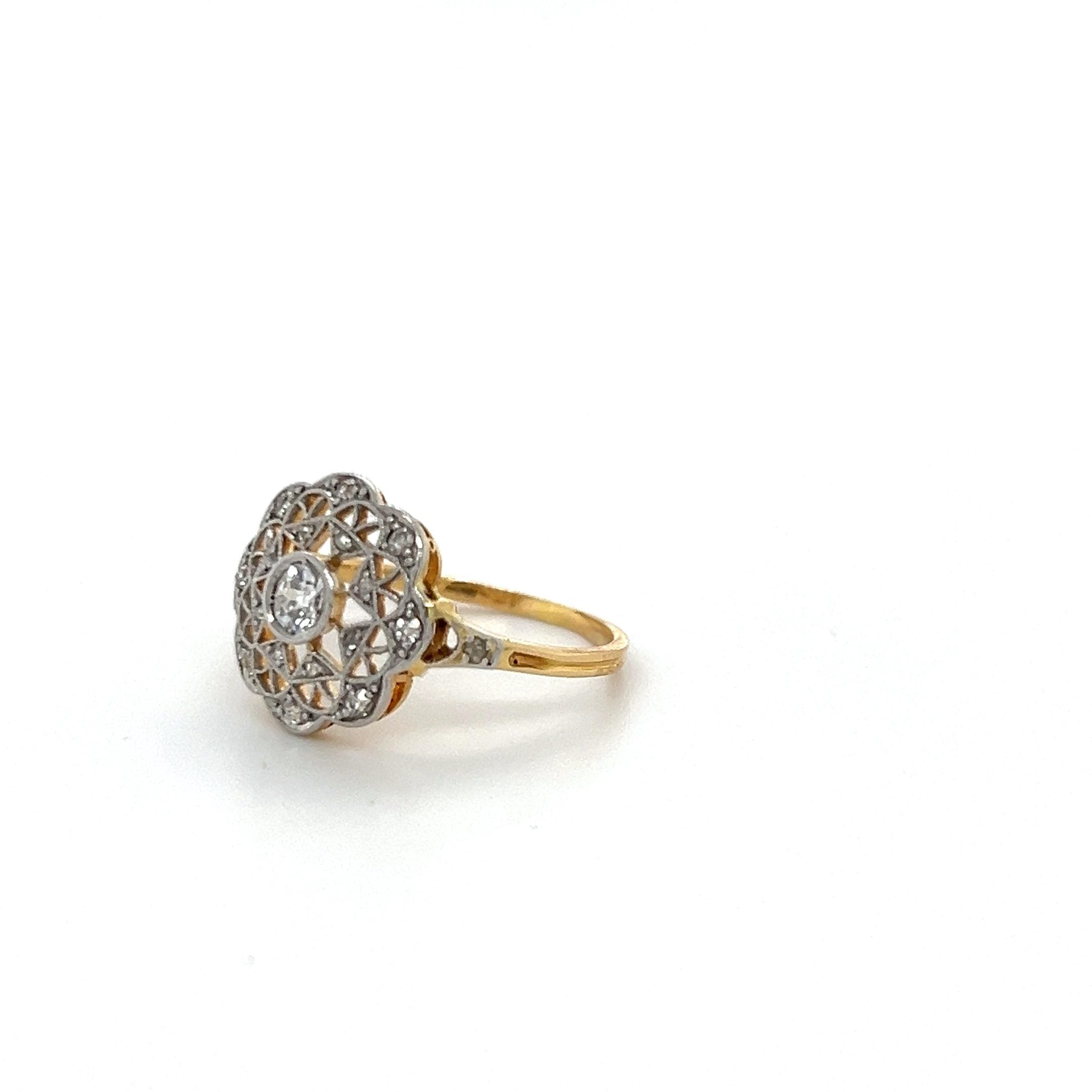 DIAMOND ANTIQUE RING