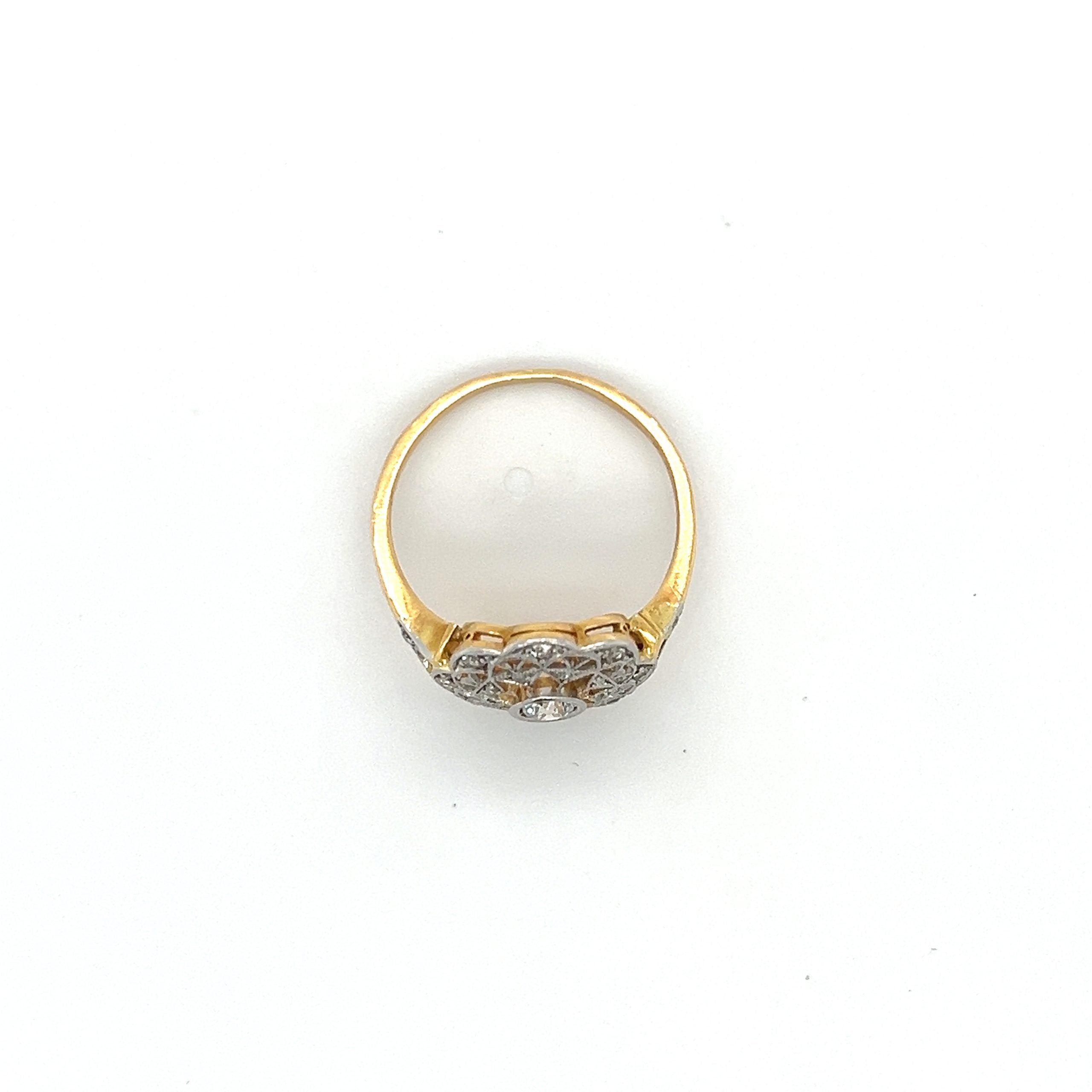 DIAMOND ANTIQUE RING