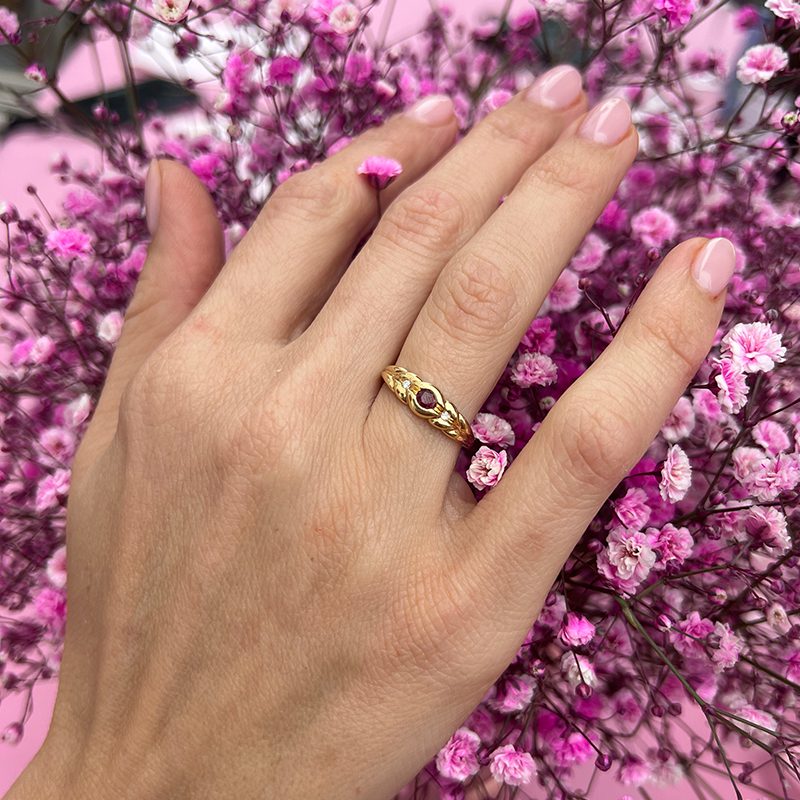 VINTAGE RUBY & DIAMOND RING