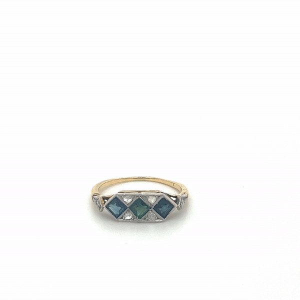 SAPPHIRE & EMERALD ANTIQUE RING