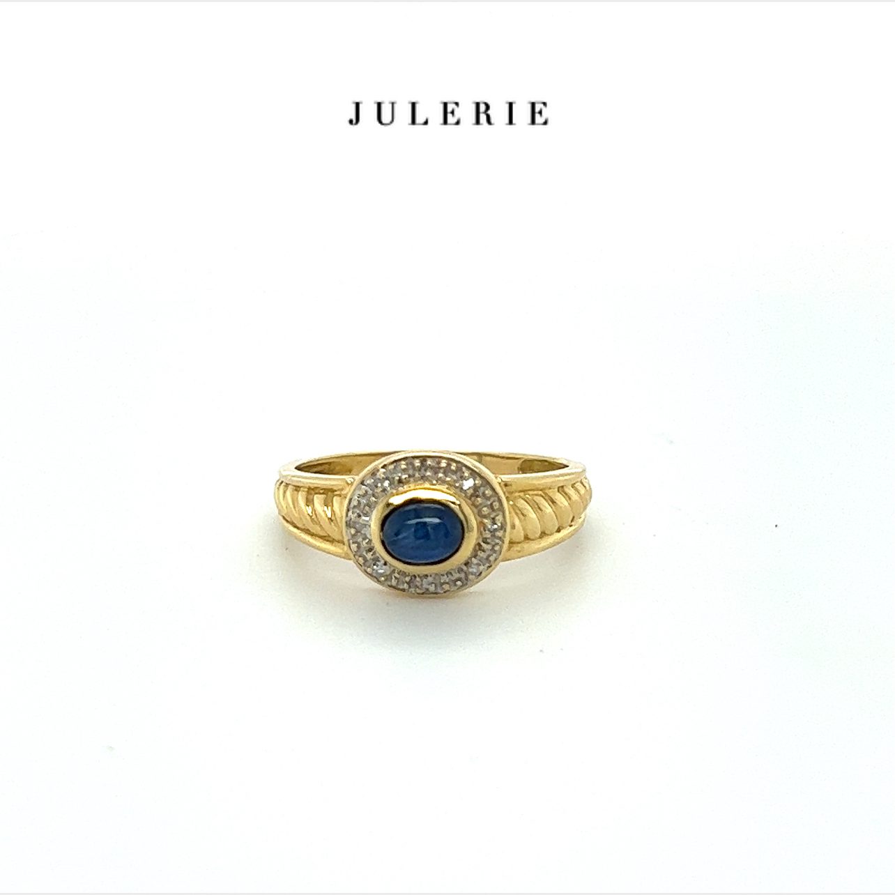 VINTAGE SAPPHIRE CABOCHON RING